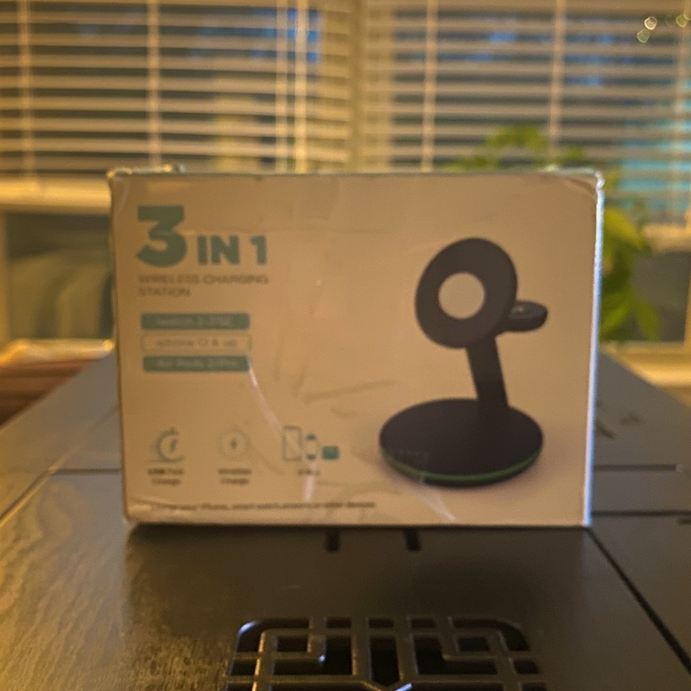 3 in 1 charging station